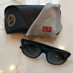 Ray Ban Sunglasses with Case